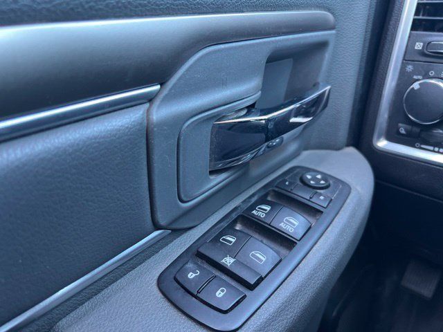 Used 2017 RAM 1500 Classic SLT AWD/4WD image 20