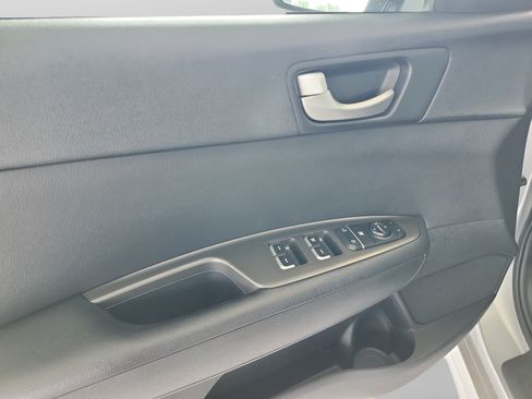 Used 2020 Kia Optima LX FWD image 16