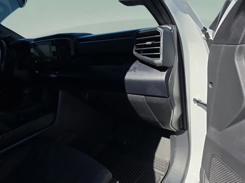 Used 2025 Toyota Tundra SR AWD/4WD image 26