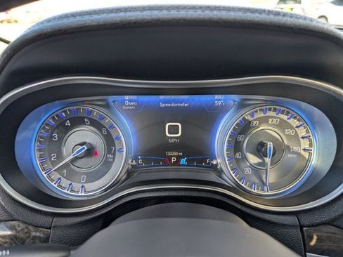Used 2016 Chrysler 300 C AWD/4WD image 13