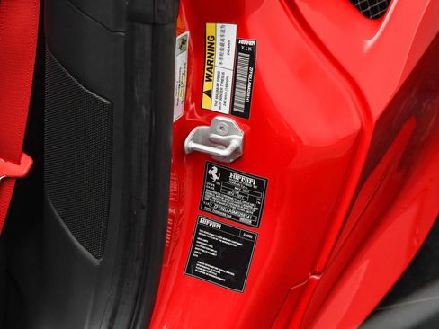 Used 2021 Ferrari F8 Tributo image 60