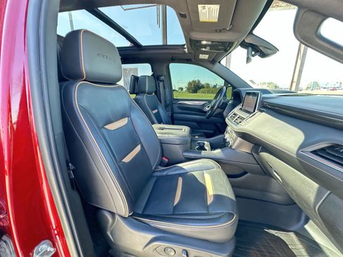 Used 2021 GMC Yukon AT4 w/ AT4 Premium Package AWD/4WD image 29
