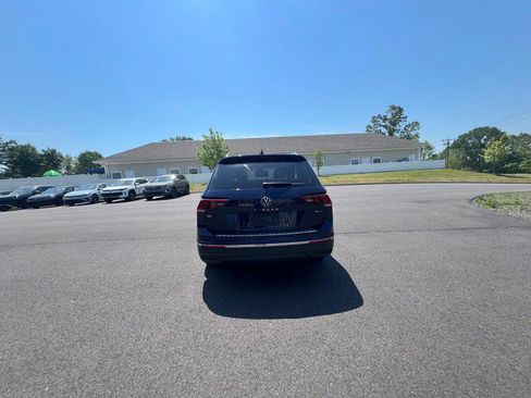 Certified 2023 Volkswagen Tiguan SE AWD/4WD image 4