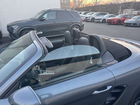 Used 2025 Porsche 718 Boxster image 36