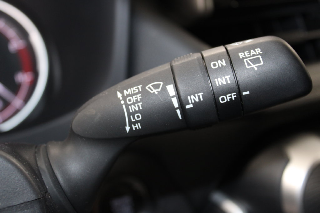 Used 2025 Toyota RAV4 XLE AWD/4WD image 31