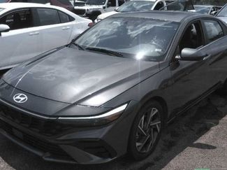 Used 2025 Hyundai Elantra SEL FWD video 1