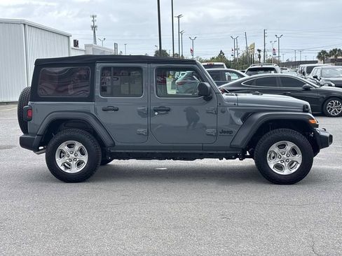 Used 2024 Jeep Wrangler Unlimited Sport AWD/4WD image 6