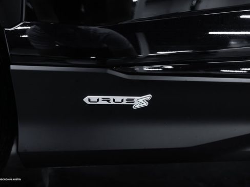 Used 2023 Lamborghini Urus S image 19