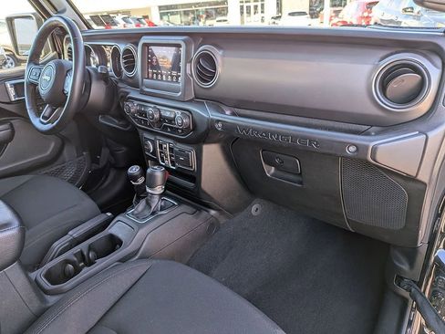 Used 2021 Jeep Wrangler Unlimited Sport AWD/4WD image 26