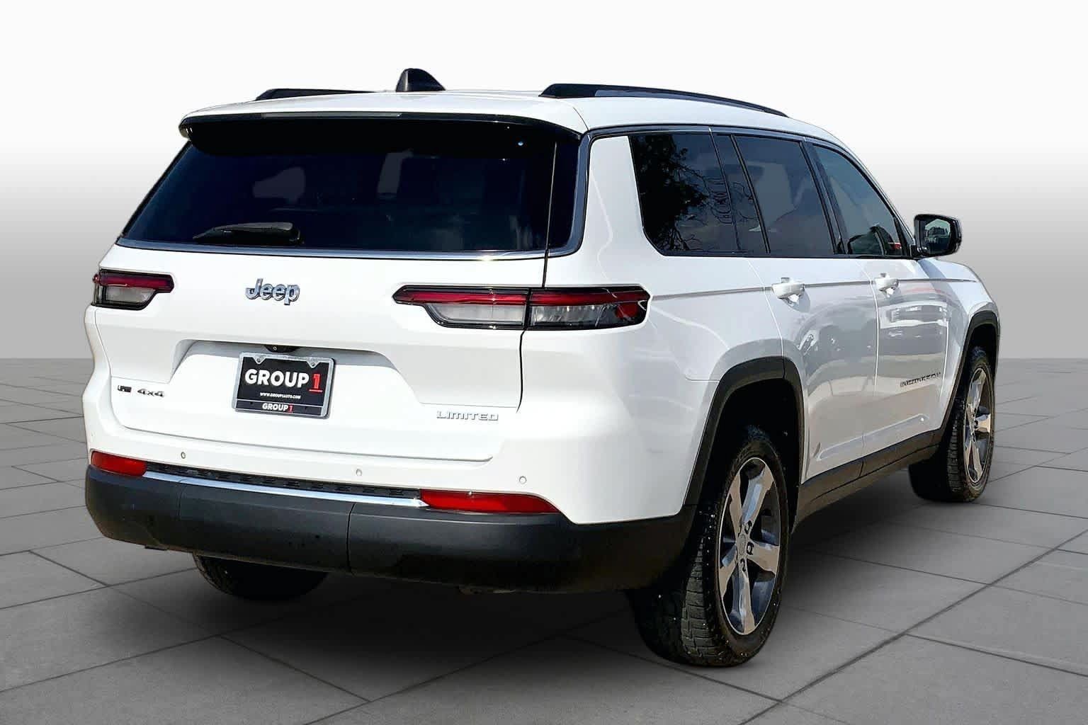 Used 2022 Jeep Grand Cherokee L Limited AWD/4WD image 13