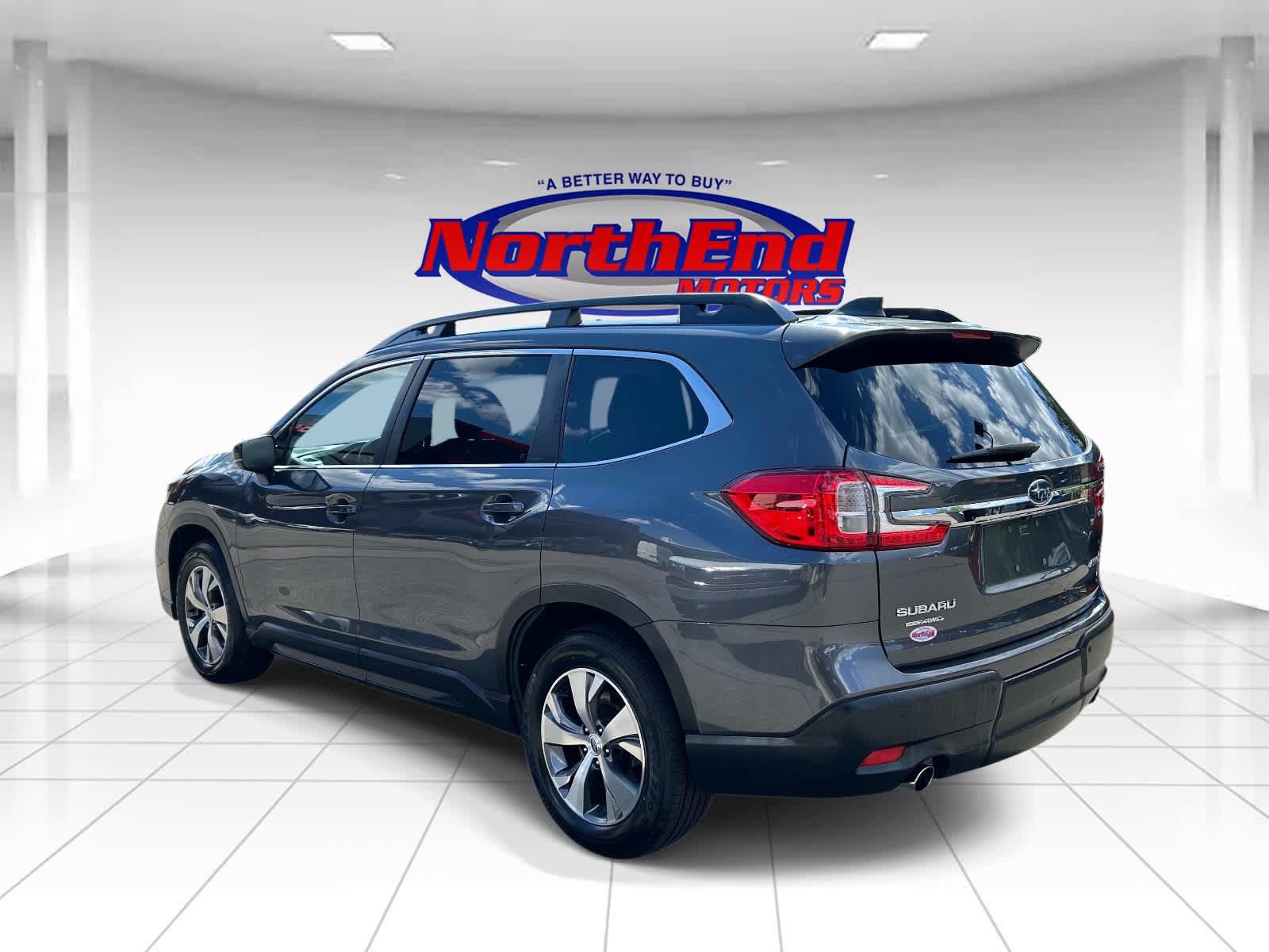 Used 2025 Subaru Ascent Premium AWD/4WD image 5
