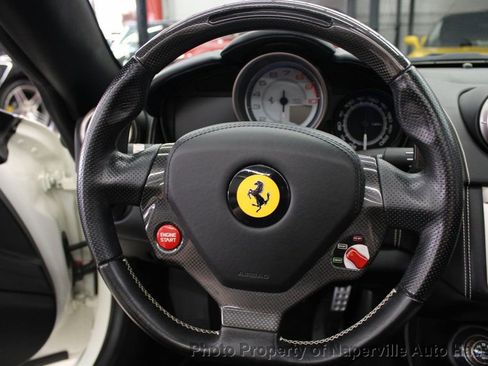 Used 2013 Ferrari California image 18