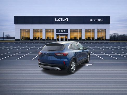 Used 2023 Ford Escape Active w/ Tech Pack #2 FWD image 5