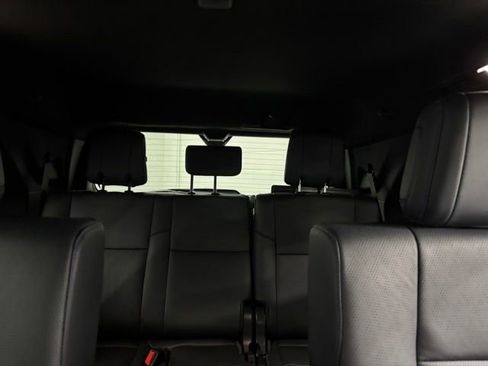 Used 2025 Toyota Sequoia Platinum AWD/4WD image 10