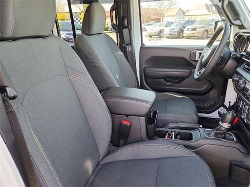 Used 2024 Jeep Wrangler Sport S image 18