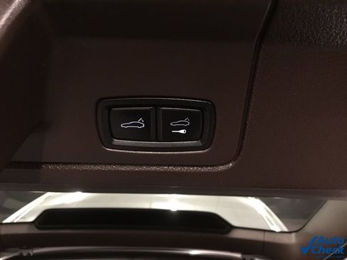 Used 2016 Porsche Panamera GTS image 13