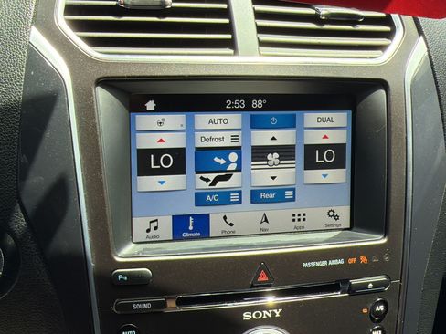 Used 2018 Ford Explorer Sport AWD/4WD image 23