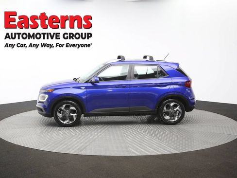 Used 2023 Hyundai Venue Limited FWD image 57