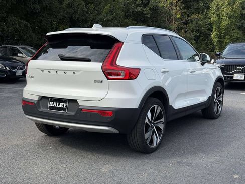 Used 2024 Volvo XC40 B5 Plus w/ Protection Package Premier AWD/4WD image 2