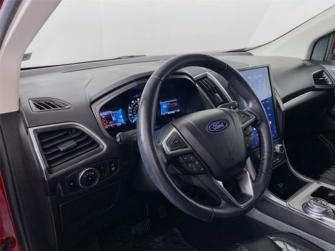 Used 2023 Ford Edge Titanium image 12