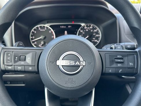 Used 2023 Nissan Rogue S image 26