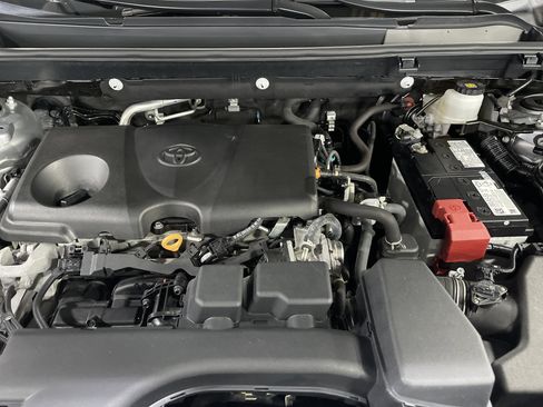 Used 2022 Toyota RAV4 XLE w/ Carpet Mat Package (TMS) image 14