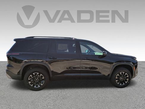 New 2026 Chevrolet Traverse Z71 w/ Enhanced Driving Package AWD/4WD image 28