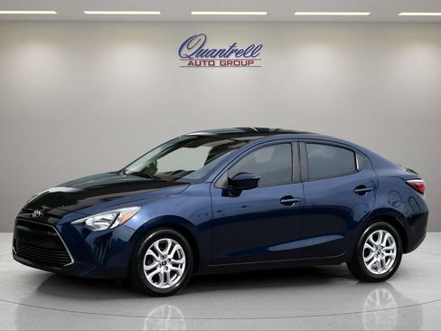 Used 2017 Toyota Yaris iA FWD image 8