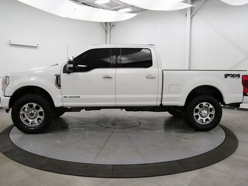 Used 2021 Ford F250 Platinum image 4