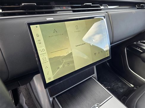 New 2026 Land Rover Range Rover SE image 14