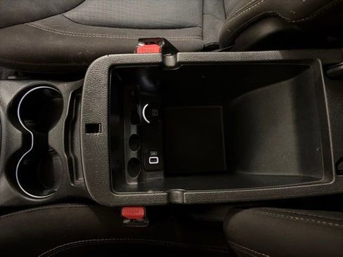 Used 2016 Jeep Cherokee Latitude w/ Cold Weather Group image 23