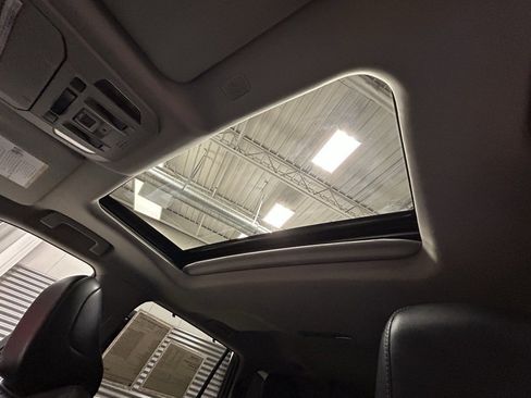 Used 2022 Toyota Highlander Limited image 58