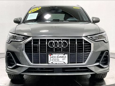 Used 2024 Audi Q3 2.0T Premium w/ Convenience Package AWD/4WD image 2