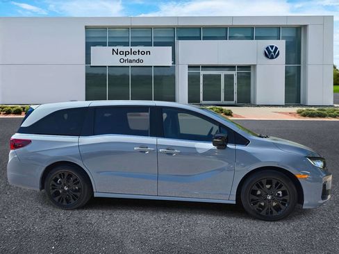 Used 2025 Honda Odyssey Sport-L image 3