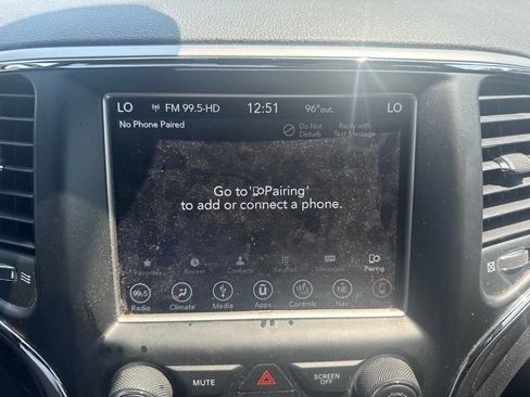 Used 2018 Jeep Grand Cherokee Altitude RWD image 19