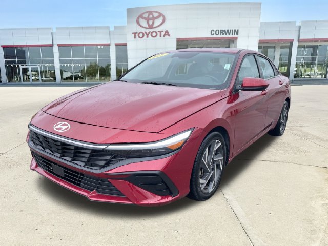 Used 2025 Hyundai Elantra SEL FWD image 7