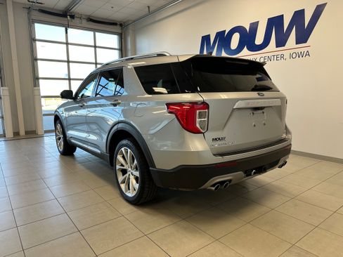 Used 2021 Ford Explorer Platinum w/ Equipment Group 601A image 6