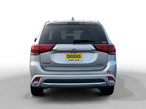 Used 2018 Mitsubishi Outlander SEL image 4