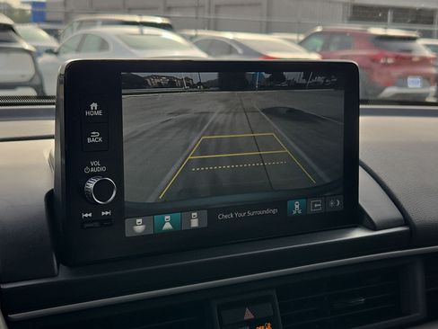 Certified 2025 Honda Pilot Touring image 25