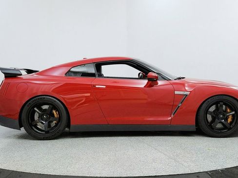 Used 2009 Nissan GT-R Premium image 6