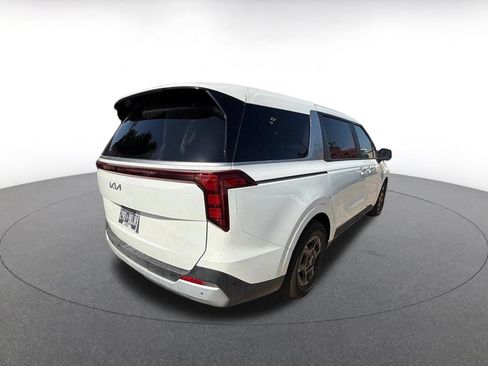 Used 2026 Kia Carnival FWD image 5