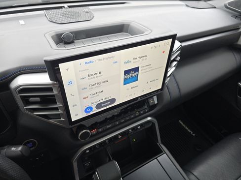 Used 2022 Toyota Tundra Platinum w/ Advanced Package image 41