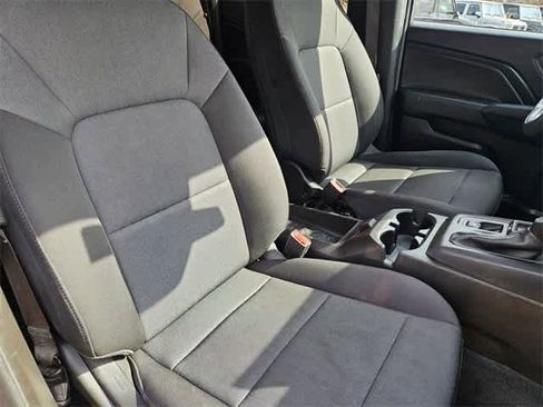 Used 2024 Chevrolet Colorado W/T image 21