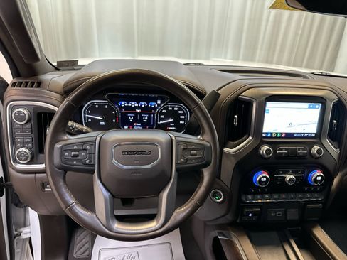 Used 2023 GMC Sierra 3500 Denali w/ Denali Ultimate Package image 4