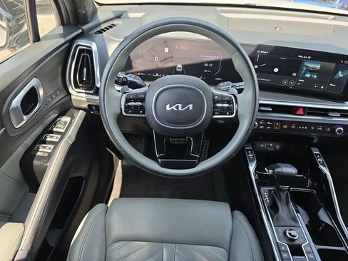 Certified 2024 Kia Sorento SX Prestige w/ Sage Leather Package AWD/4WD image 10