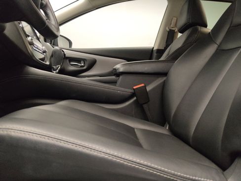 Used 2023 Nissan Murano SV FWD image 17