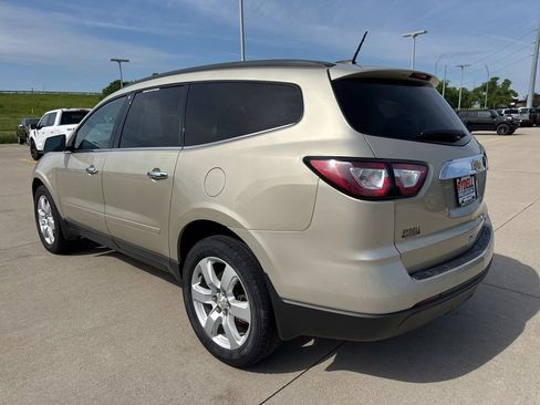 Used 2016 Chevrolet Traverse LT w/ Style and Technology Package FWD image 22