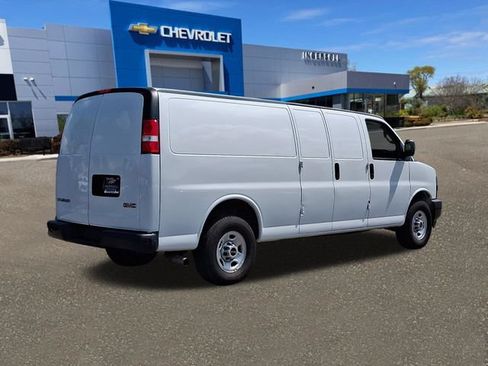 Used 2023 GMC Savana 2500 Extended w/ Driver Convenience Package RWD image 26