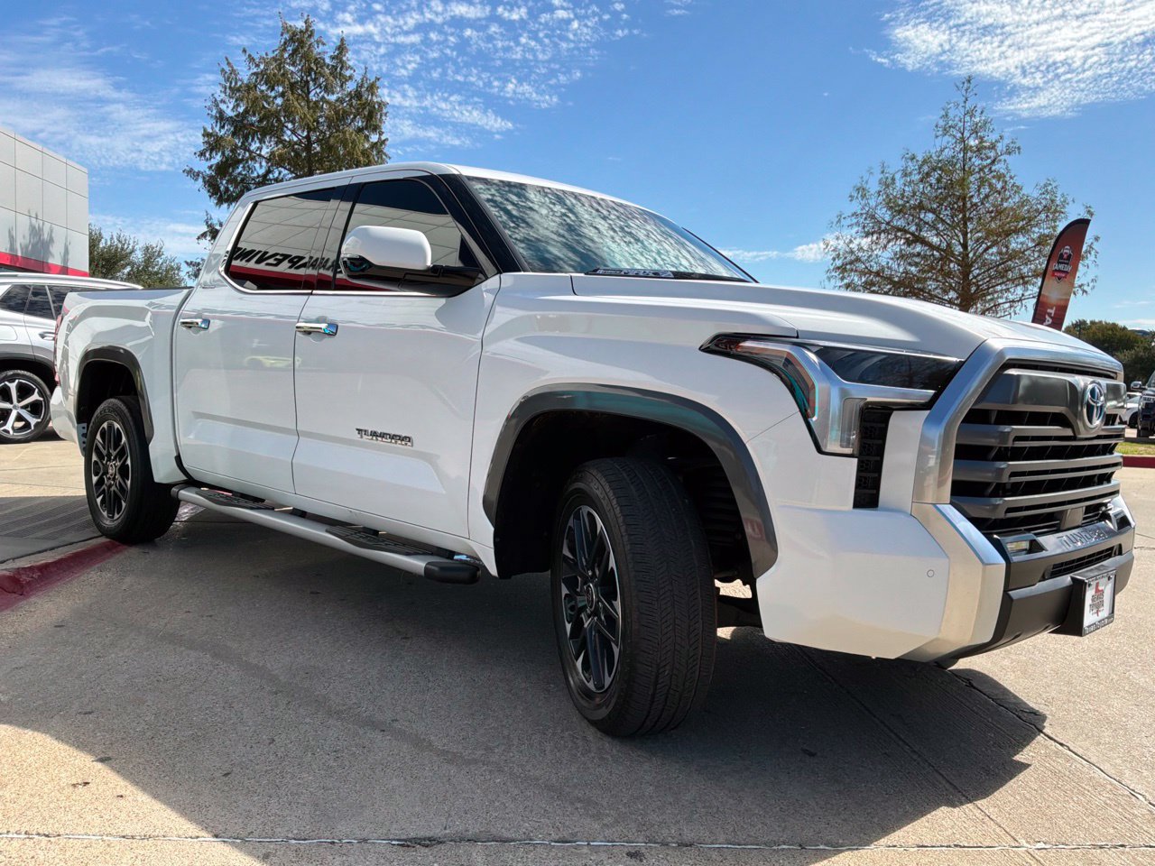 Used 2023 Toyota Tundra Limited w/ Power Package AWD/4WD image 4