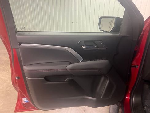 Certified 2024 Chevrolet Colorado Z71 w/ Z71 Convenience Package 2 AWD/4WD image 15